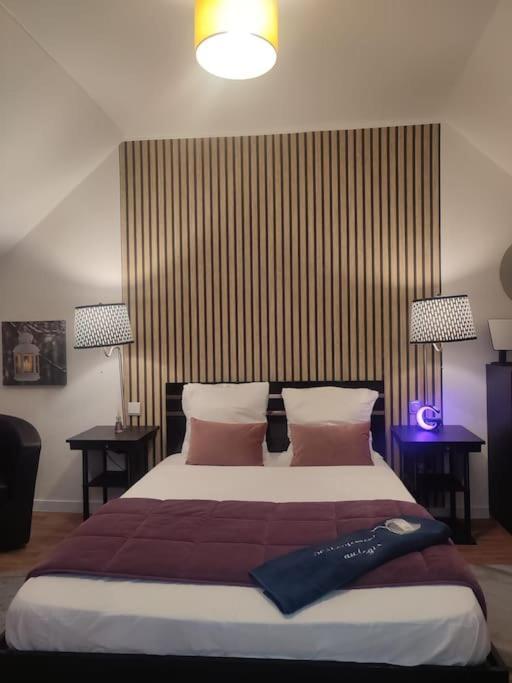 Hebergement Au Logis Souge-le-Ganelon Extérieur photo